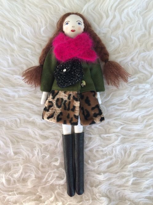 Hovedbilde SOLGT Dukke Camilla