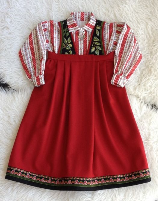 Hovedbilde PDF symønster festdrakt ...