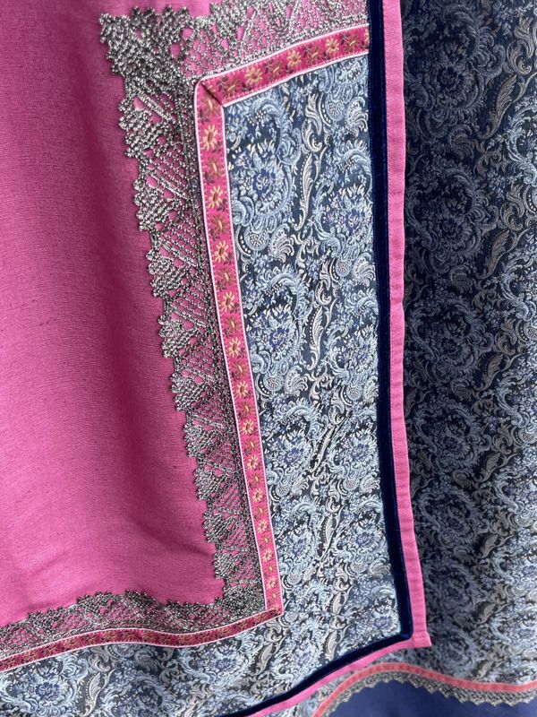 X  SOLGT   Festdrakt Aurora blå/rosa 