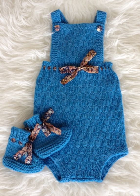 Barnigjen strikkeoppskrift romper Morten