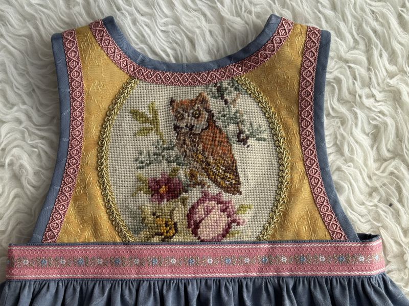 SOLGT Festdrakt  Astrid blå med ugle