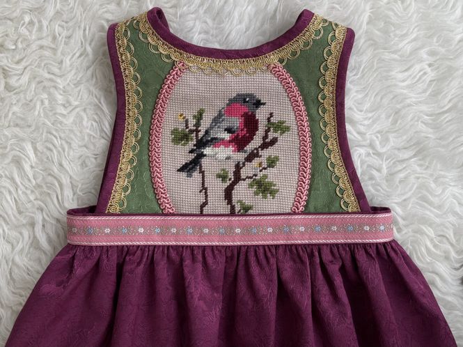 Hovedbilde Festdrakt Astrid burgunder ...