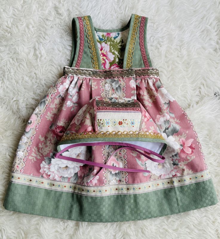 SOLGT Festdrakt Astridliten rosa og grønn