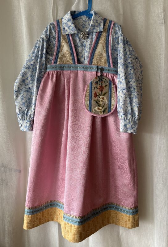 SOLGT Festdraktskjorte Trine lysblå Liberty