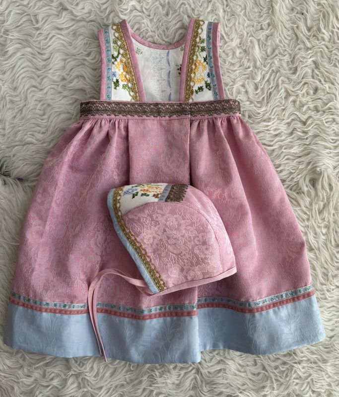 SOLGT Festdrakt Astrid liten rosa/lysblå