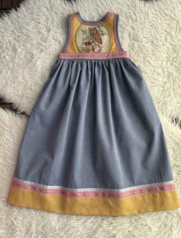 SOLGT Festdrakt  Astrid blå med ugle