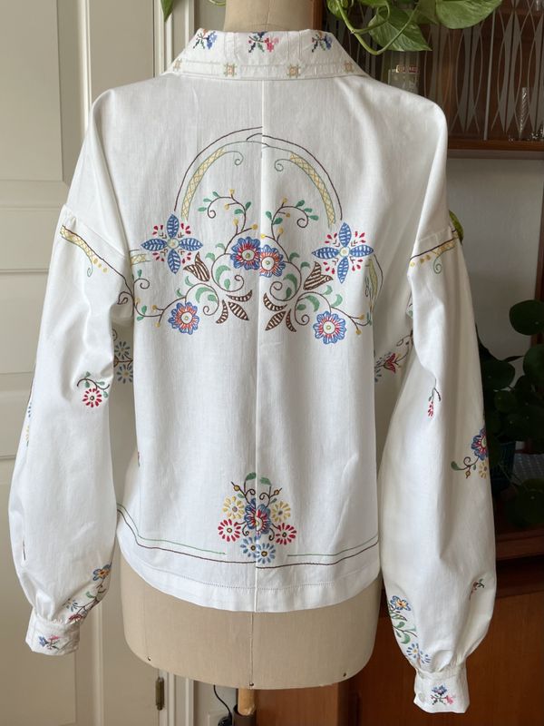 X SOLGT Festdraktskjorte Amanda blomster 2